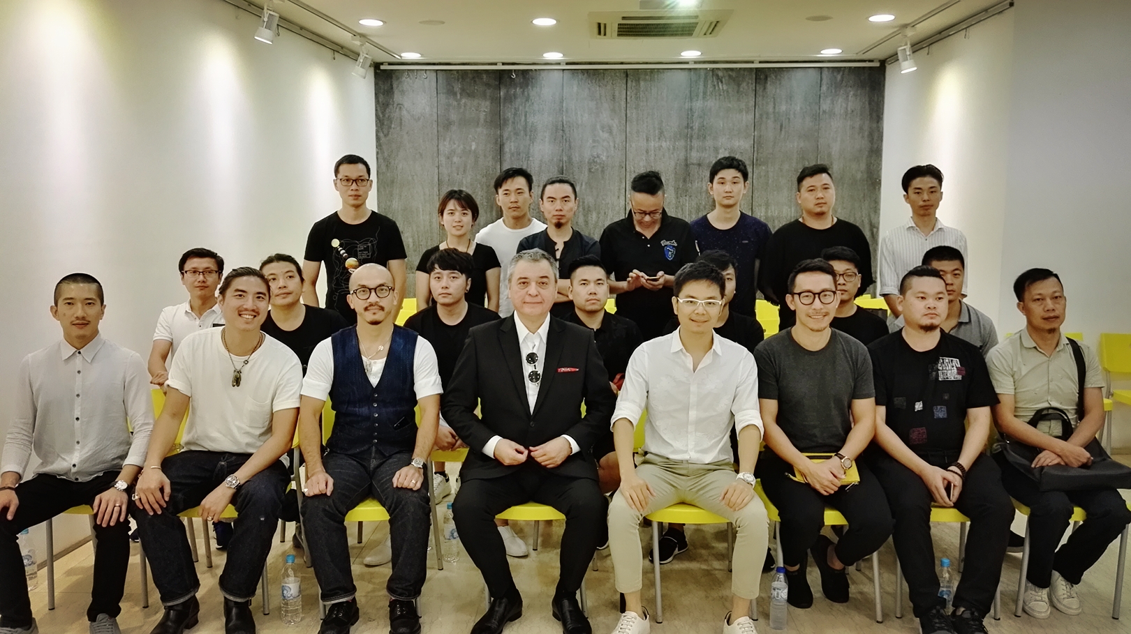 5 �O(sh��)Ӌ�������R���������Һ�Ӱ.jpg