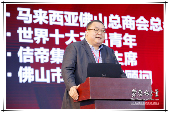 �R��������ɽ���̕������L�~�Bȫ��δ�����Ї��մ���ȫ����ݸ���Ҫ�Ľ�ɫ